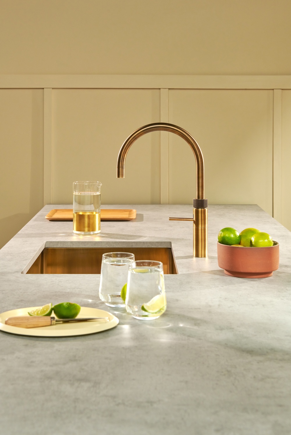 Quooker Fusion Round Patinated Brass Beige