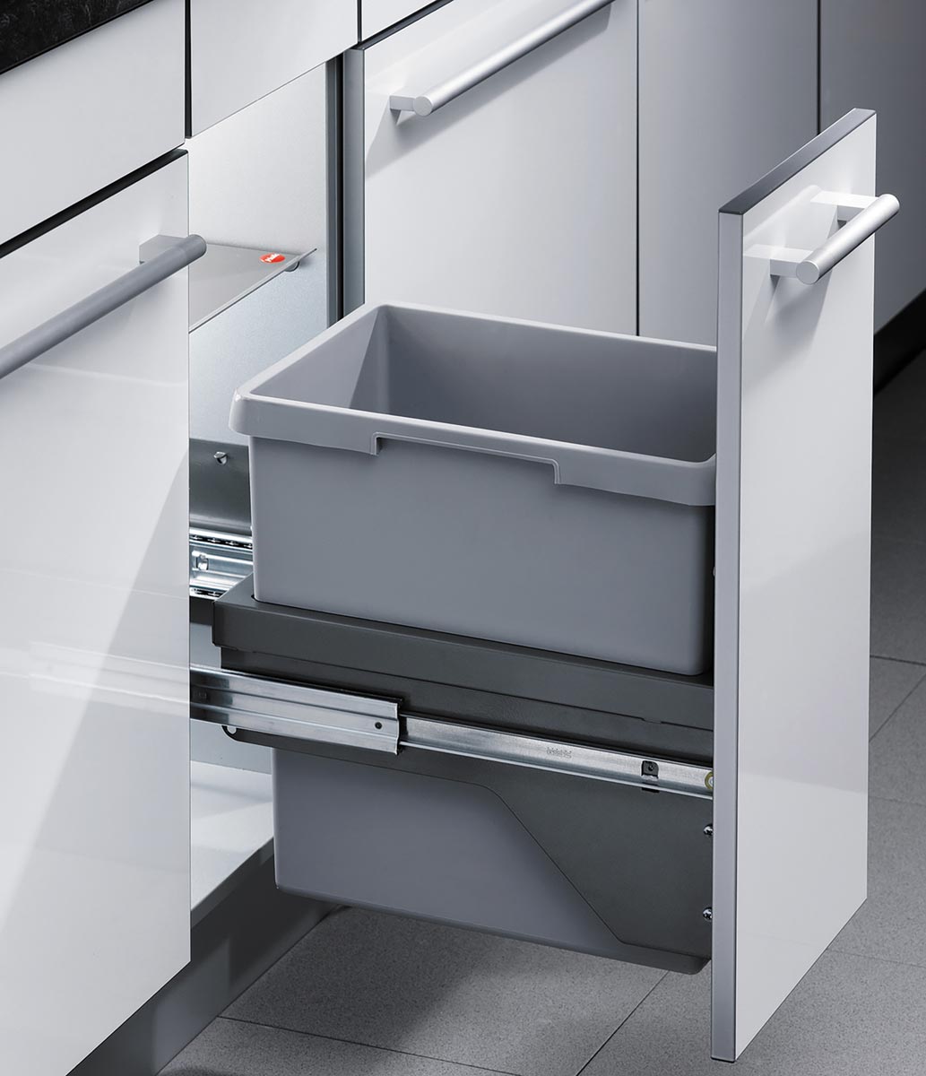  Afvalsysteem uittrek spoelkastladen Hailo-afvalemmer-Euro-cargo-s-front