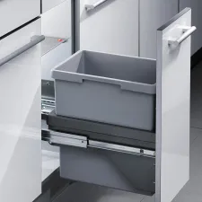 Afvalsysteem in frontdeurkasten