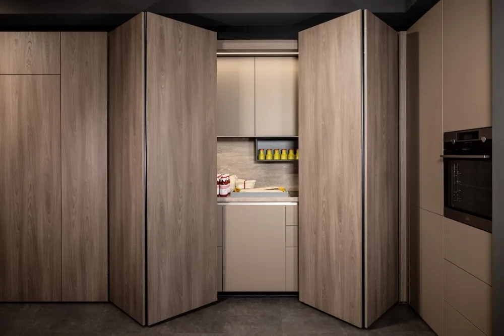 Frontafwerking Houtfineer