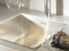 Onderbouw keramische spoelbak in keramisch werkblad (Bron: Kemie) 